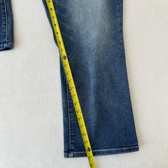 Democracy Womens Absolution Cropped Bootcut Jeans Size 16 Faded Blue Stretch - Picture 9 of 12